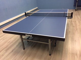 Novi stol za stolni tenis u dvorani 2 Instituta